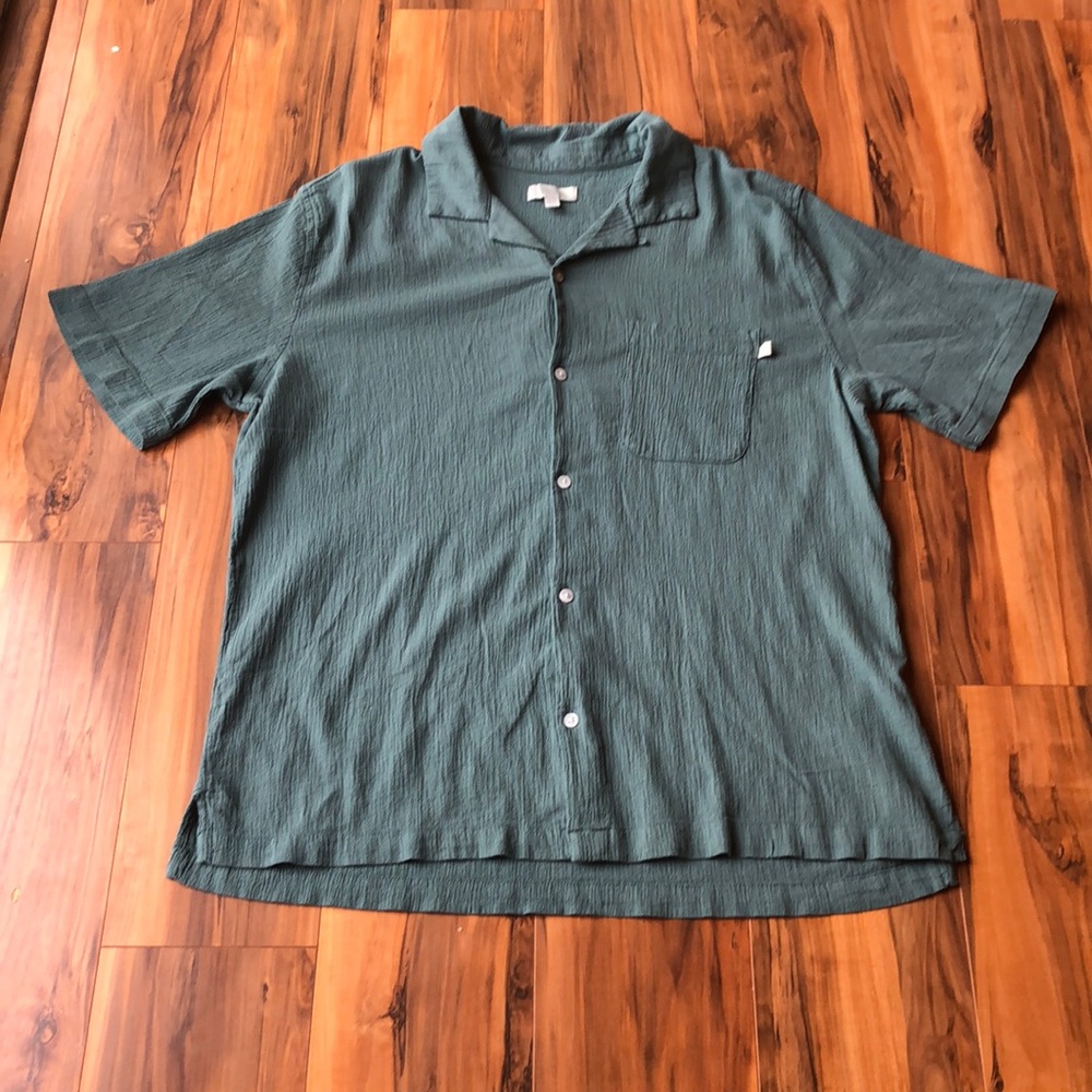 NWOT Urban Outfitters STANDARD CLOTH Liam Crinkle Shirt